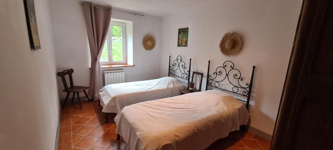 Domaine De Syam - Gites, Chambres D'Hotes & Cabanes Exteriör bild